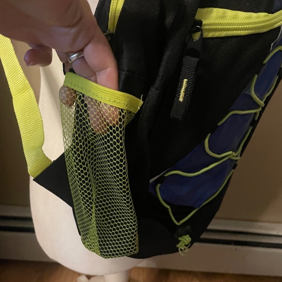 🎒 Arizona Blu Athletic Gear Backpack w/ Bungee Cord (Black, Blue, Neon Yellow) - Picture 6 of 10